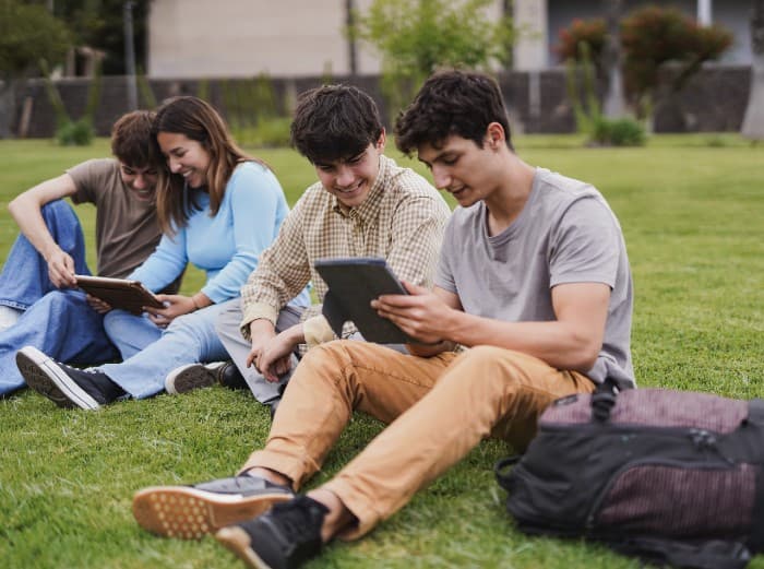 AXA-cestovni-pojisteni-pro-studenty-erasmu