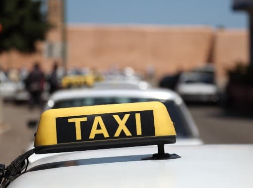 V Maroku se často setkáte se sdíleným taxi.