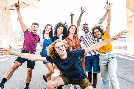 AXA-proc-se-vyplati-jet-na-erasmus