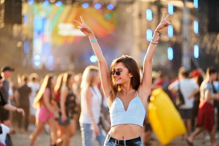 AXA-co-s-sebou-na-vicedenni-festivaly