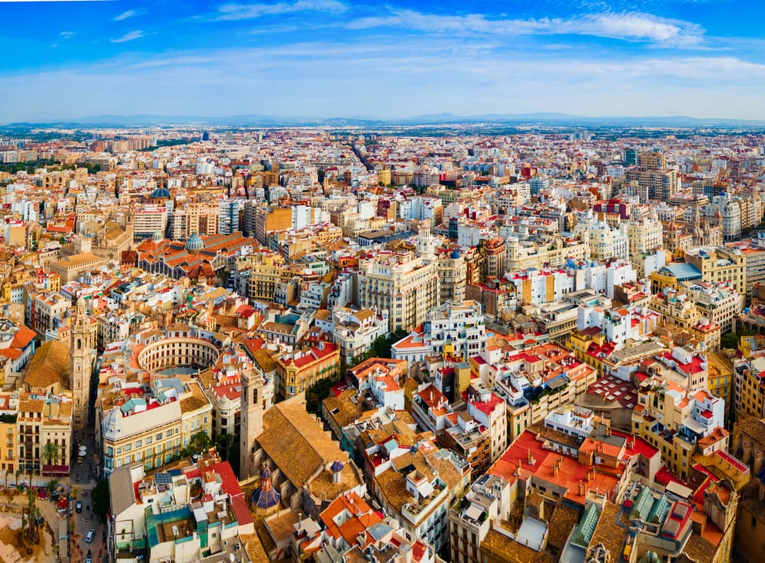 AXA-setkani-minulosti-se-soucasnosti-ve-valencii
