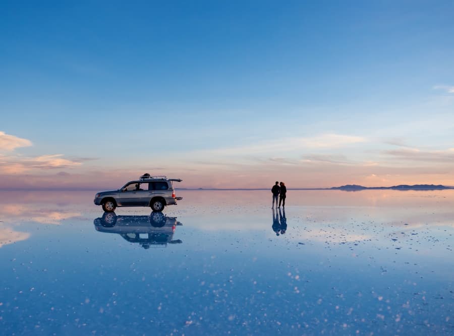 AXA-nejvetsi-zrcadlo-na-zemi-salar-de-uyuni