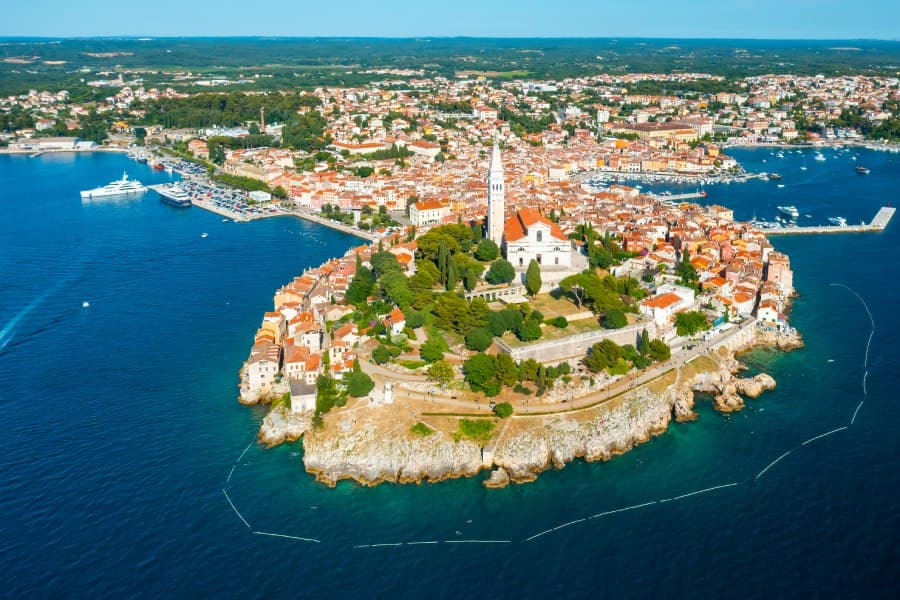 AXA-chorvatska-mesta-u-more