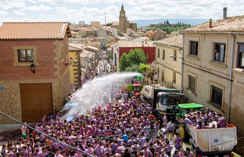 Batalla del Vino. Největší vinařská bitva světa